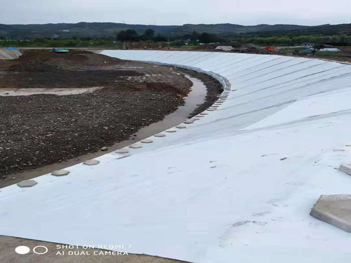 復(fù)合土工膜簡介