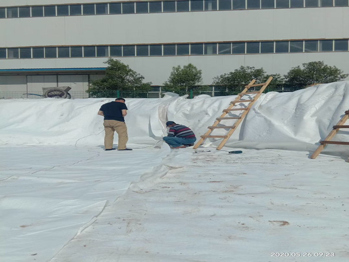 人工湖防滲之復(fù)合土工膜