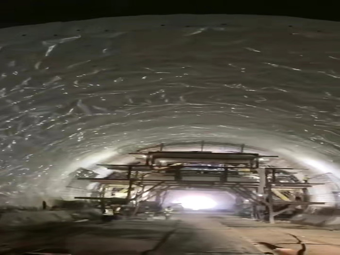 隧道排水板貴嗎？